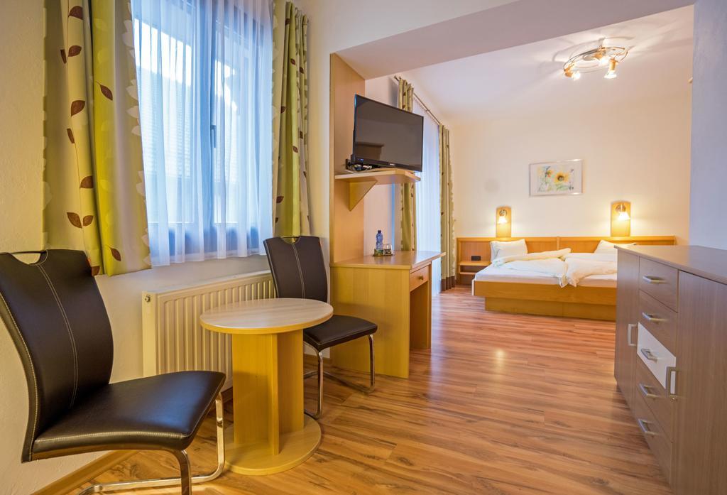 Haus Stampfer Hotel Weissensee Room photo