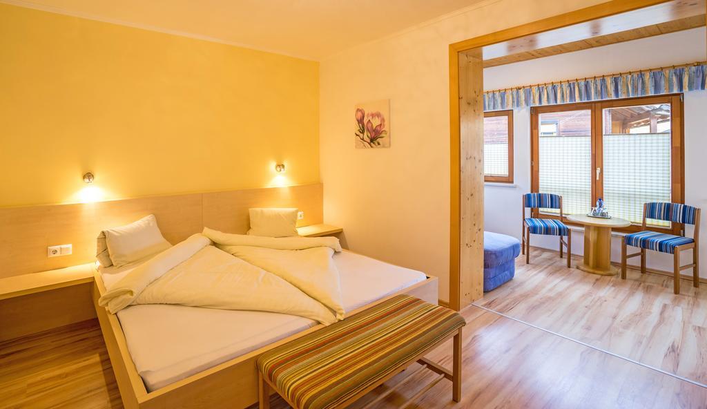 Haus Stampfer Hotel Weissensee Room photo
